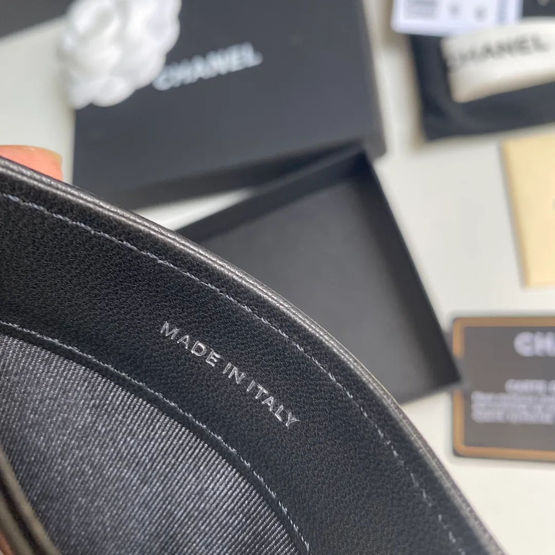 220💰 [Original order quality] [Delivery packaging] CHANEL, original order quality, leboy card holder 💦 style number A84431 top leather hardware, beautiful details, complete package! Size 11*7.5*1.