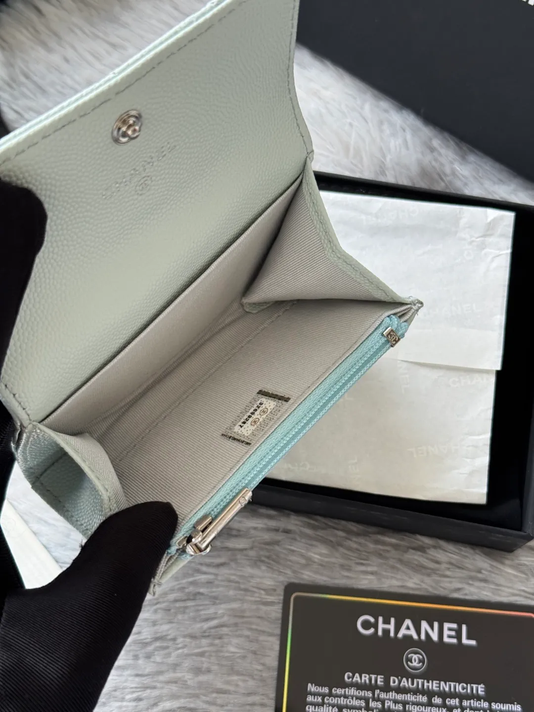 💰340 💰 4050 Autumn new product bi-fold card holder chanel hijab card holder can hold credit card and change made of caviar cowhide exclusive real shot with new luogo zipper compartment inside original single quality details are beautiful No.: 4812 size: 11x8.5x3cm