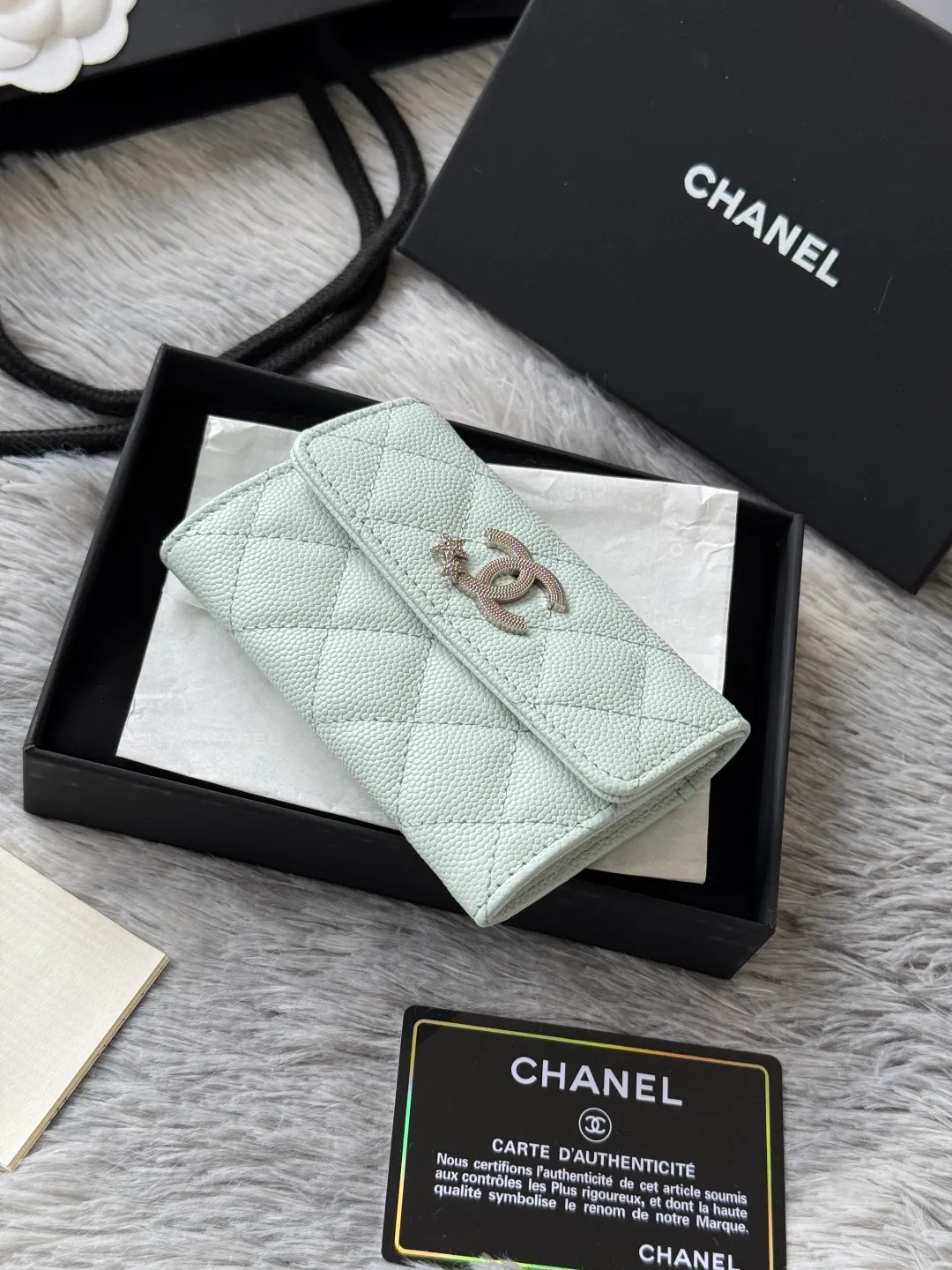 💰340 💰 4050 Autumn new product bi-fold card holder chanel hijab card holder can hold credit card and change made of caviar cowhide exclusive real shot with new luogo zipper compartment inside original single quality details are beautiful No.: 4812 size: 11x8.5x3cm