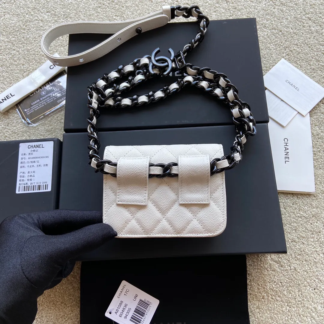 Xiaoxiang imported Italian grain cowhide Item number: A81088 💰: 360 Height: w12.5×h9×d2.5cm Color: white ball pattern