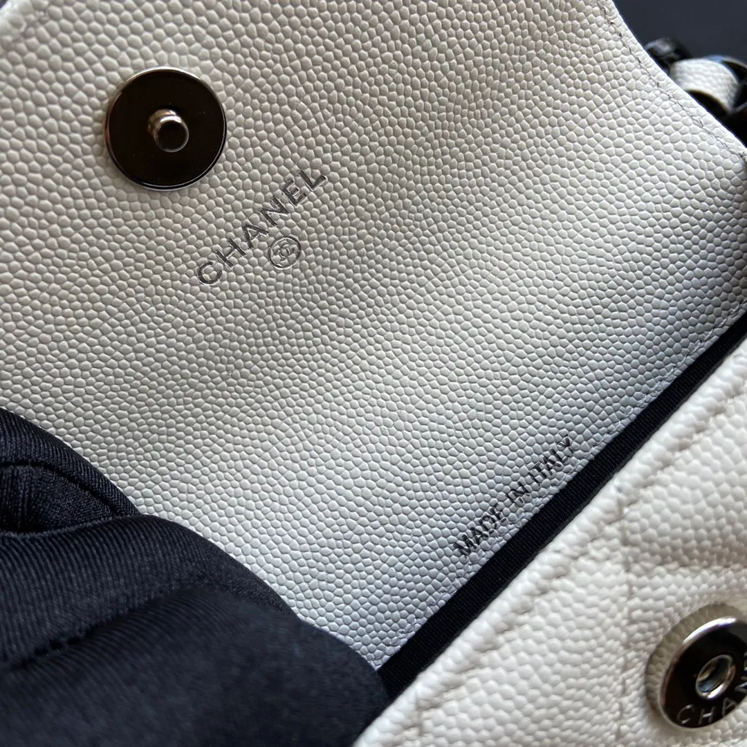 Xiaoxiang imported Italian grain cowhide Item number: A81088 💰: 360 Height: w12.5×h9×d2.5cm Color: white ball pattern