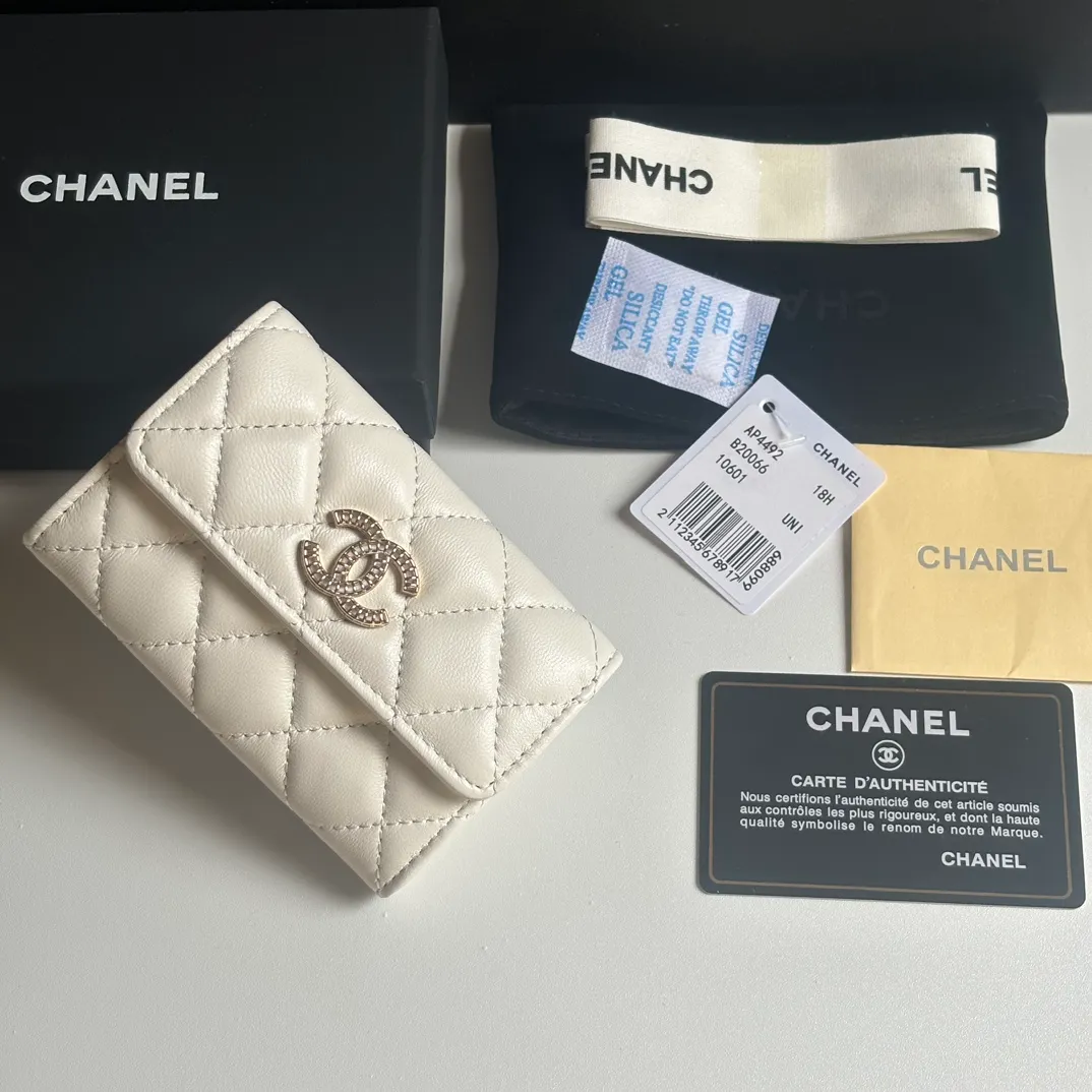 New product CH@NEL lambskin hijab card holder 💦 with new luogo, zipper compartment inside, original quality, exquisite details, model number AP8984, size 11*8.5*3cm 320💰