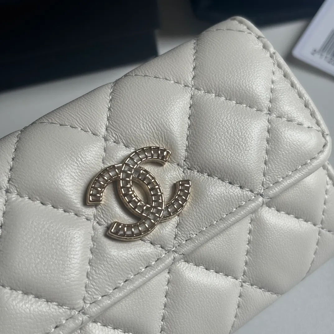 New product CH@NEL lambskin hijab card holder 💦 with new luogo, zipper compartment inside, original quality, exquisite details, model number AP8984, size 11*8.5*3cm 320💰