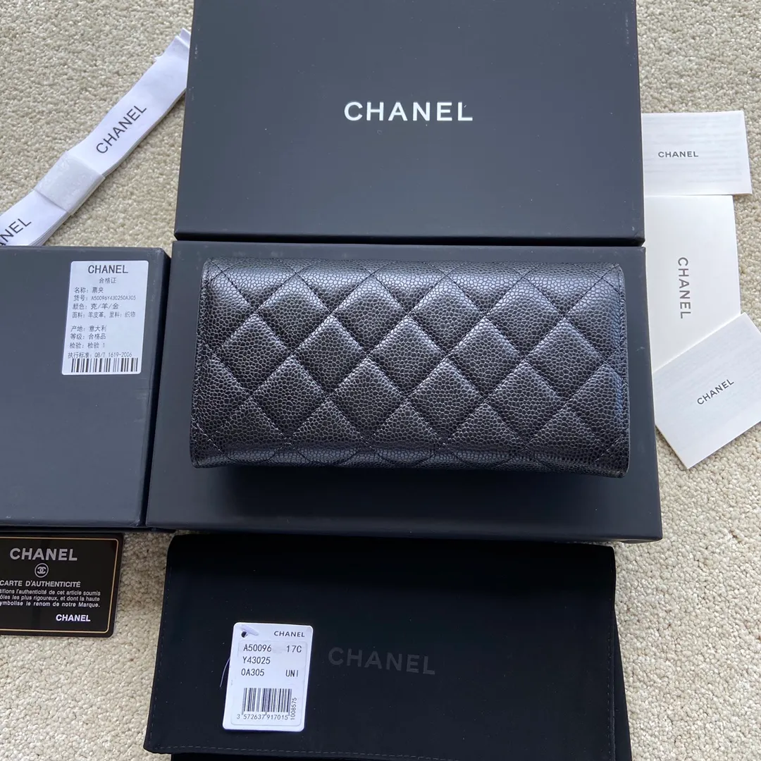 460💰Xiaoxiang imported Italian grained calfskin Item number: A50096 Size: w19×h10.5×d3cm Color: black ball pattern gold steel mark