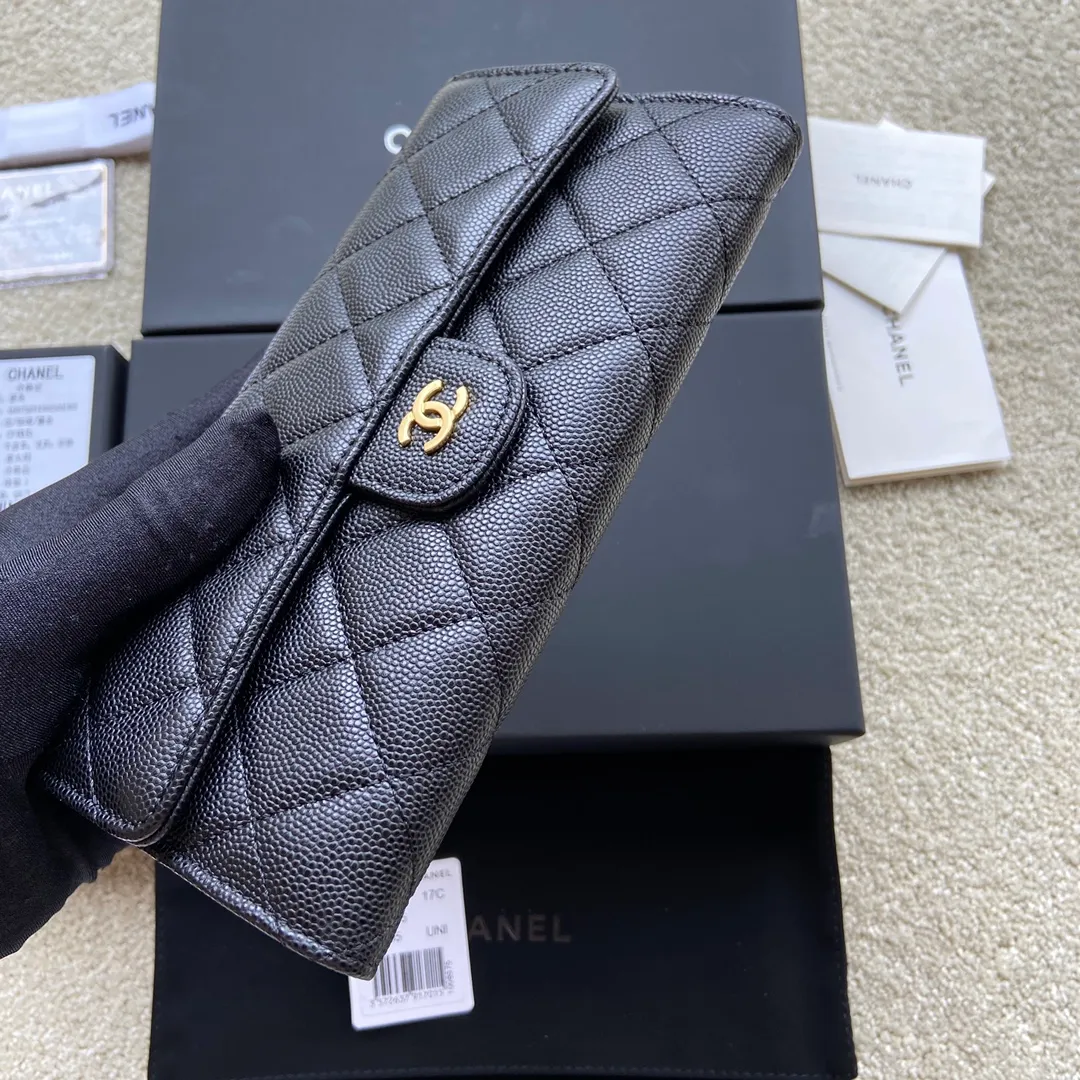 460💰Xiaoxiang imported Italian grained calfskin Item number: A80758 Size: w19×h10.5×3cm Color: black fine ball grain leather with silver steel mark