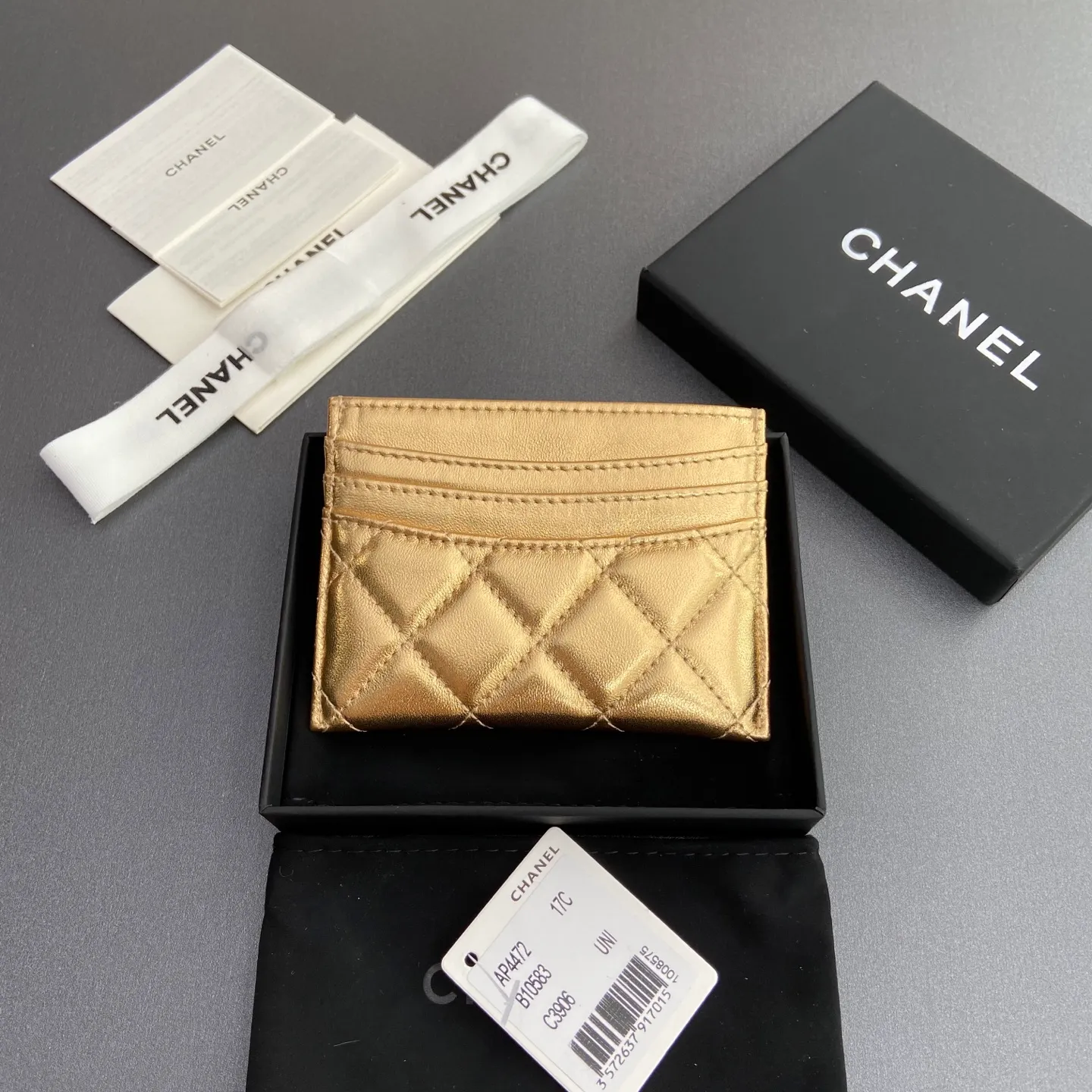 Xiaoxiang imported Italian leather Item number: A 4472 Price: 240 Size: w11×h10cm Color: Golden sheepskin Golden steel mark