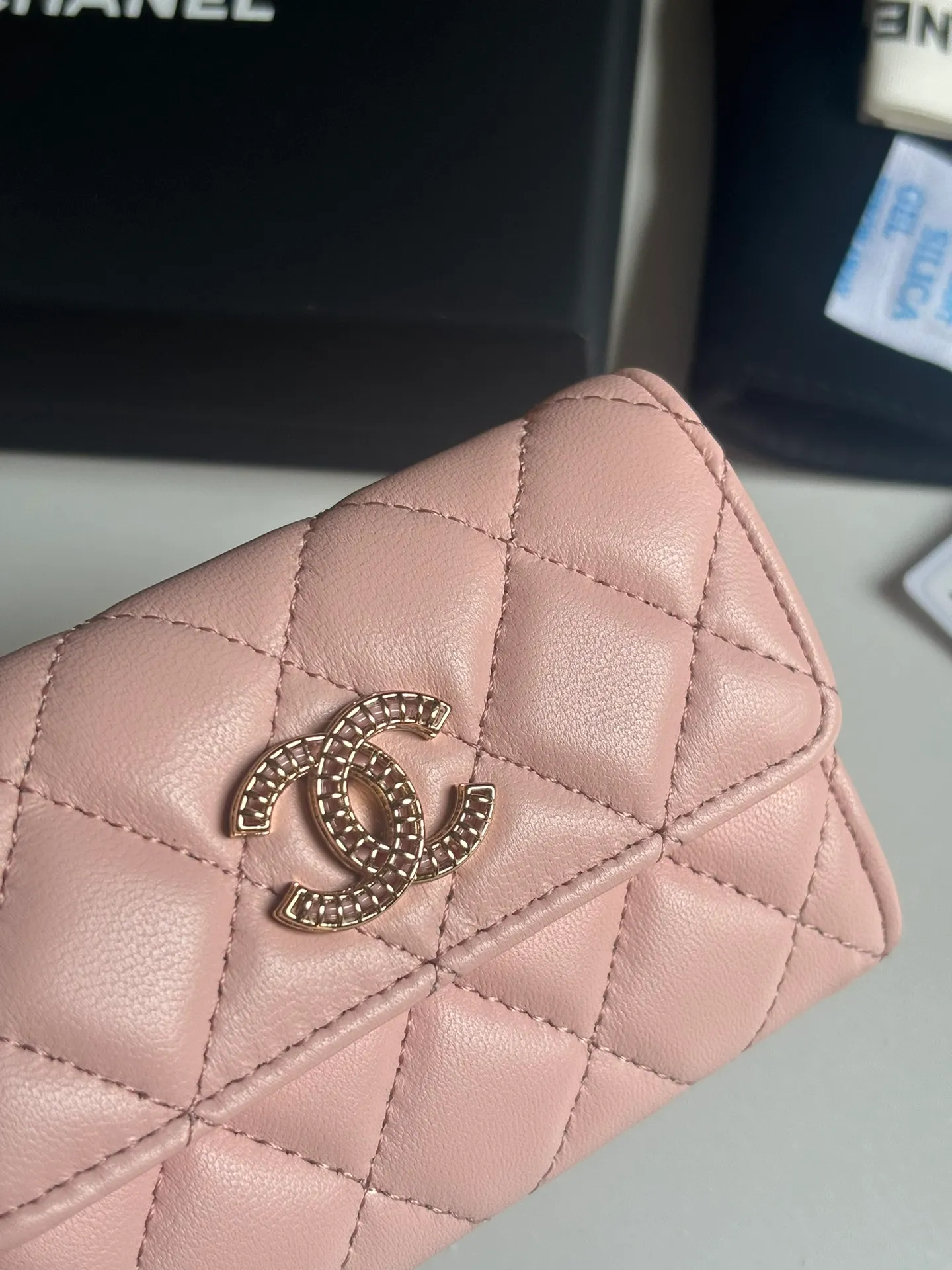 New product CH@NEL lambskin hijab card holder 💦 with new luogo, zipper compartment inside, original quality, exquisite details, model number AP8984, size 11*8.5*3cm 320💰