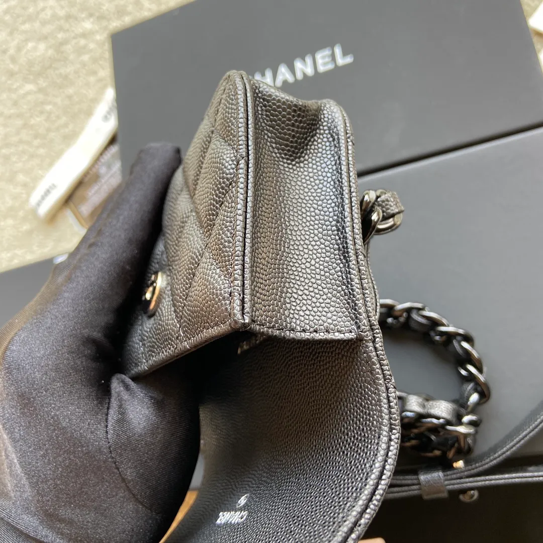 Xiaoxiang imported Italian grain cowhide Item number: A81088 💰: 360 Height: w12.5×h9×d2.5cm Color: black ball pattern
