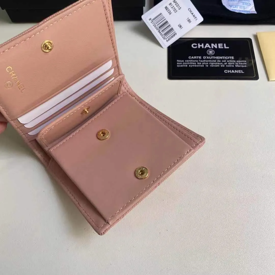 400💰New product❤️❤️❤️Half-fold short wallet has arrived💕This kind of wallet is more practical, has many card slots and long compartments¥Model No. 0315 Size 12x12x3 chips.