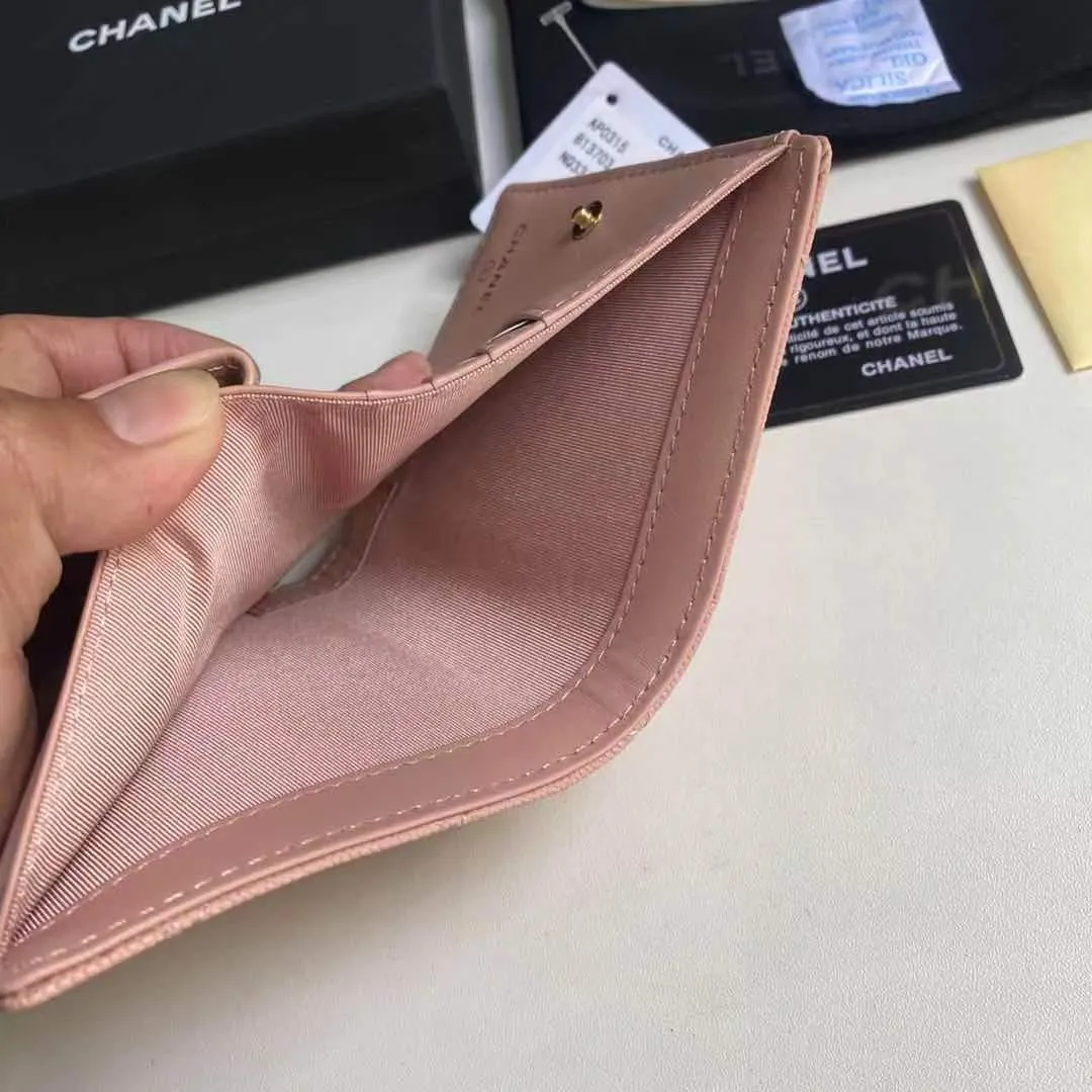 400💰New product❤️❤️❤️Half-fold short wallet has arrived💕This kind of wallet is more practical, has many card slots and long compartments¥Model No. 0315 Size 12x12x3 chips.
