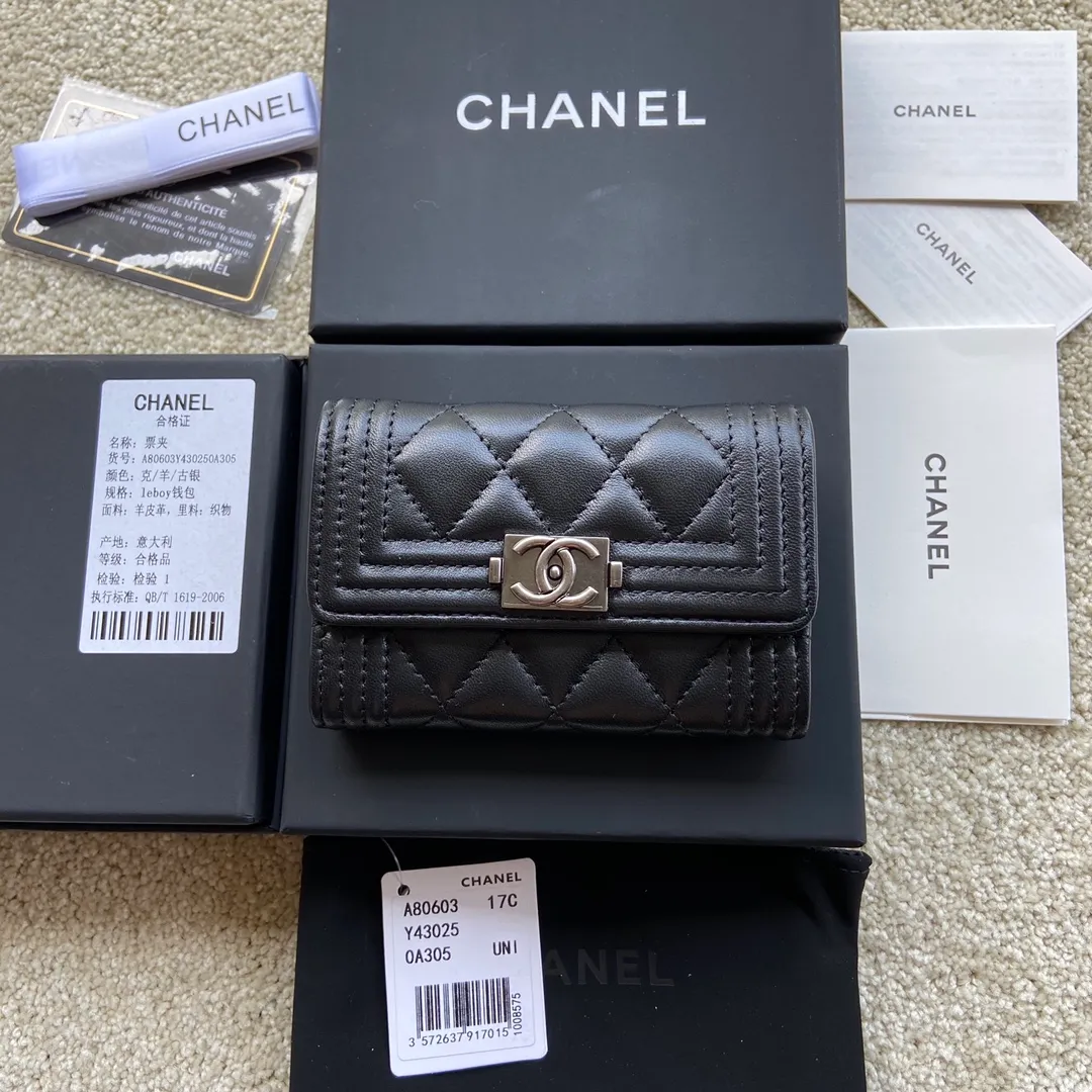 260💰Xiaoxiang imported Italian leather Item number: A80603 Size: w11×h8.5×d3cm Color: black sheepskin antique silver hardware
