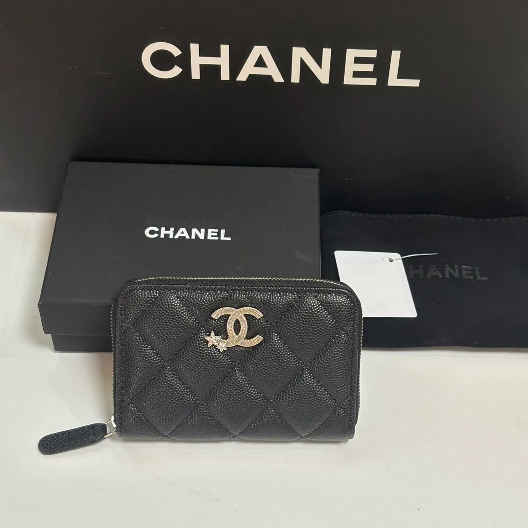 360💰 New product ❤️❤️❤️CH@NEL small zipper card holder💦 with new luogo, zipper compartment inside, original quality, beautiful details, model number AP9630, size 11*7.5*2cm