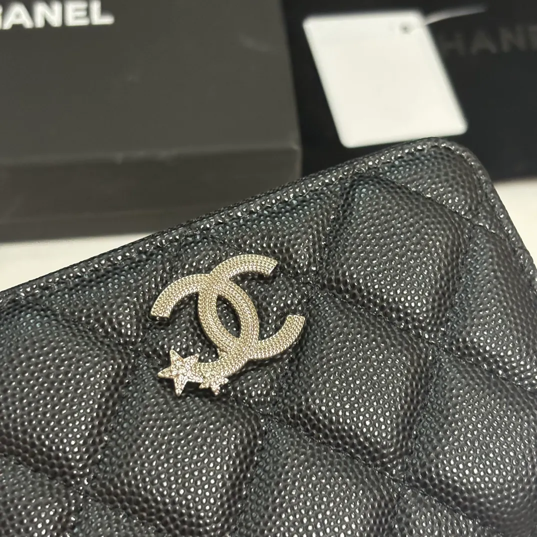 360💰 New product ❤️❤️❤️CH@NEL small zipper card holder💦 with new luogo, zipper compartment inside, original quality, beautiful details, model number AP9630, size 11*7.5*2cm