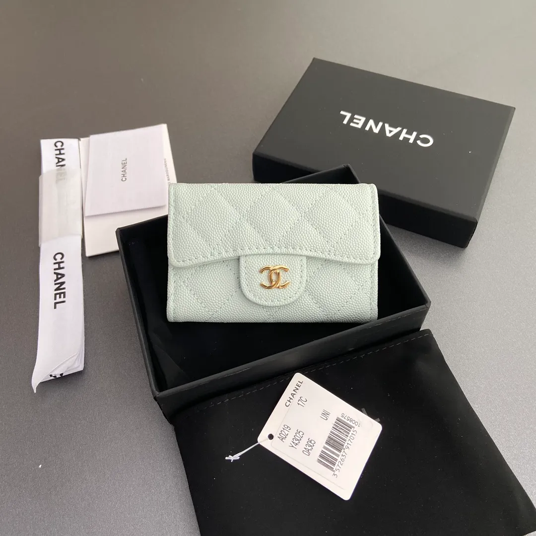 Xiaoxiang imported Italian leather Item number: AP438 (inner compartment with zipper) 💰: 280 Size: w11×h7cm Color: light blue fine ball pattern gold steel mark