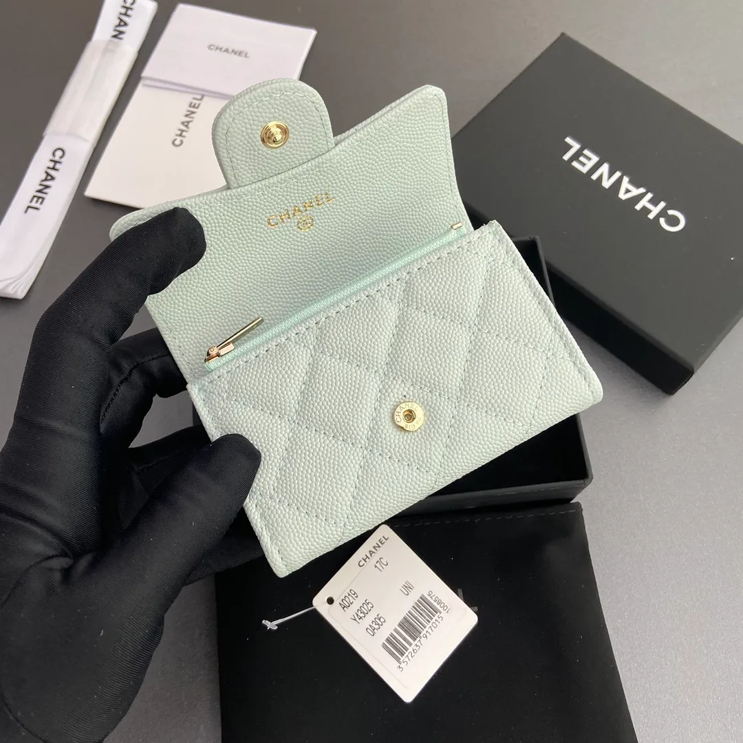 Xiaoxiang imported Italian leather Item number: AP438 (inner compartment with zipper) 💰: 280 Size: w11×h7cm Color: light blue fine ball pattern gold steel mark