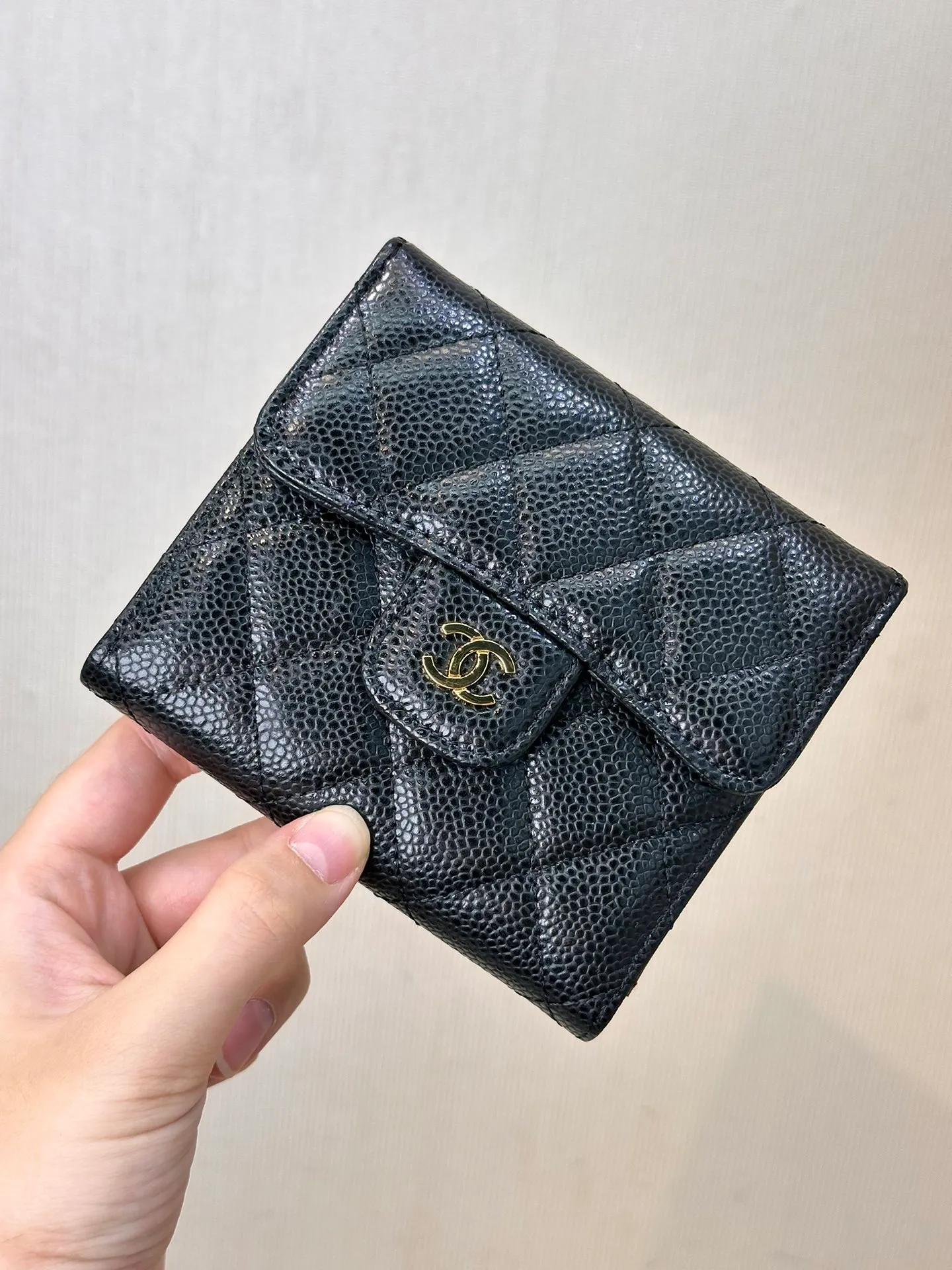 82288 Black Gold Caviar CF
