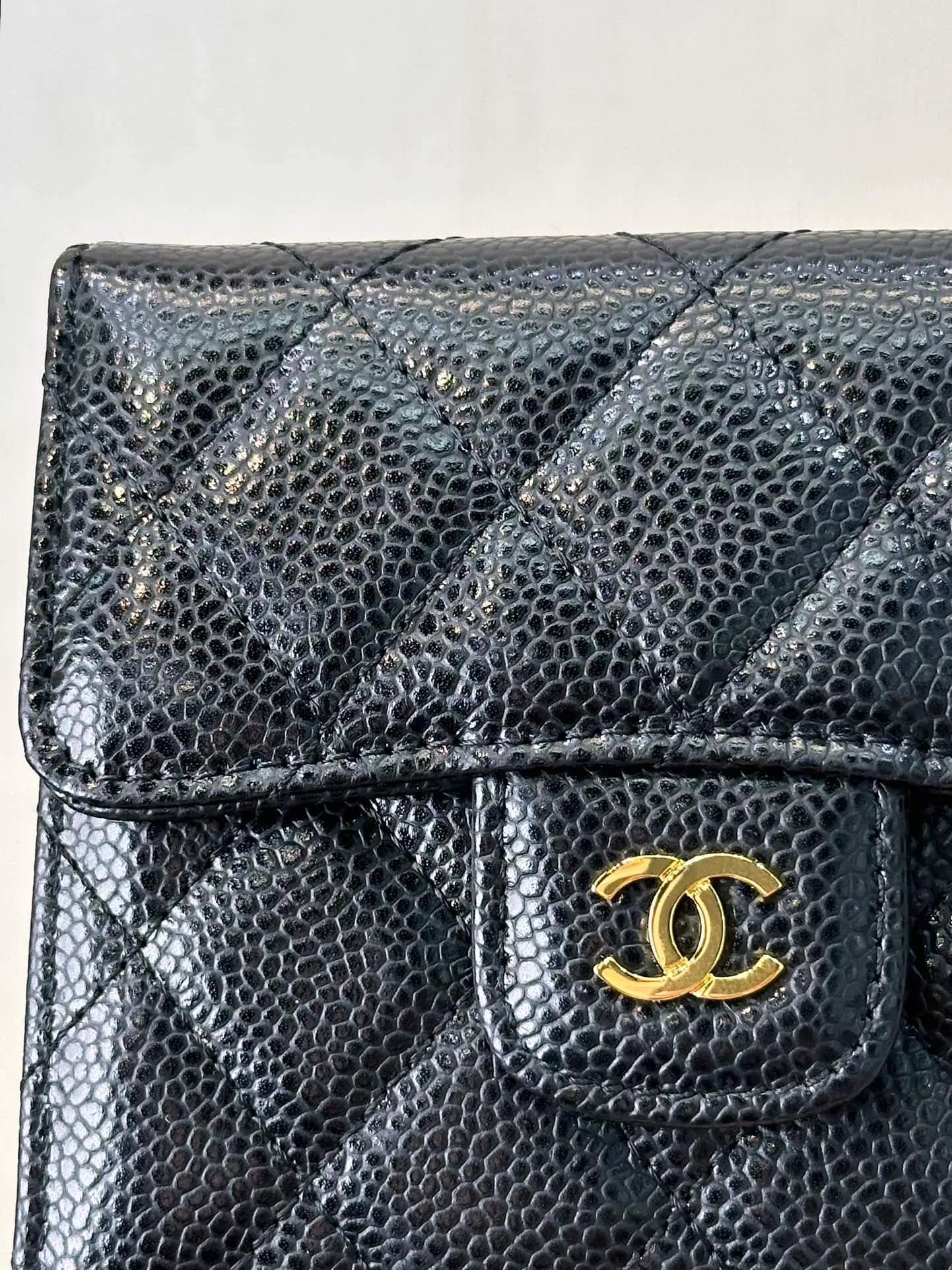 82288 Black Gold Caviar CF