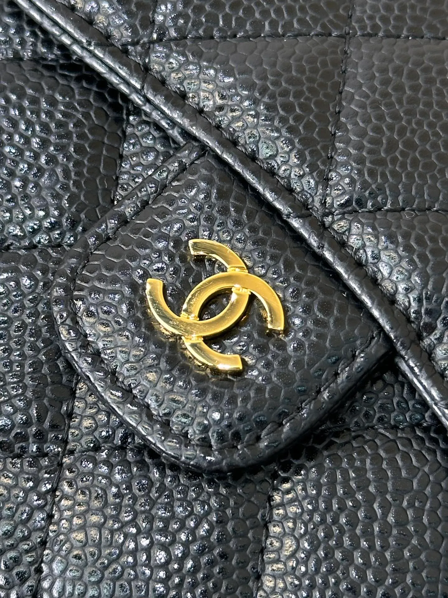 82288 Black Gold Caviar CF