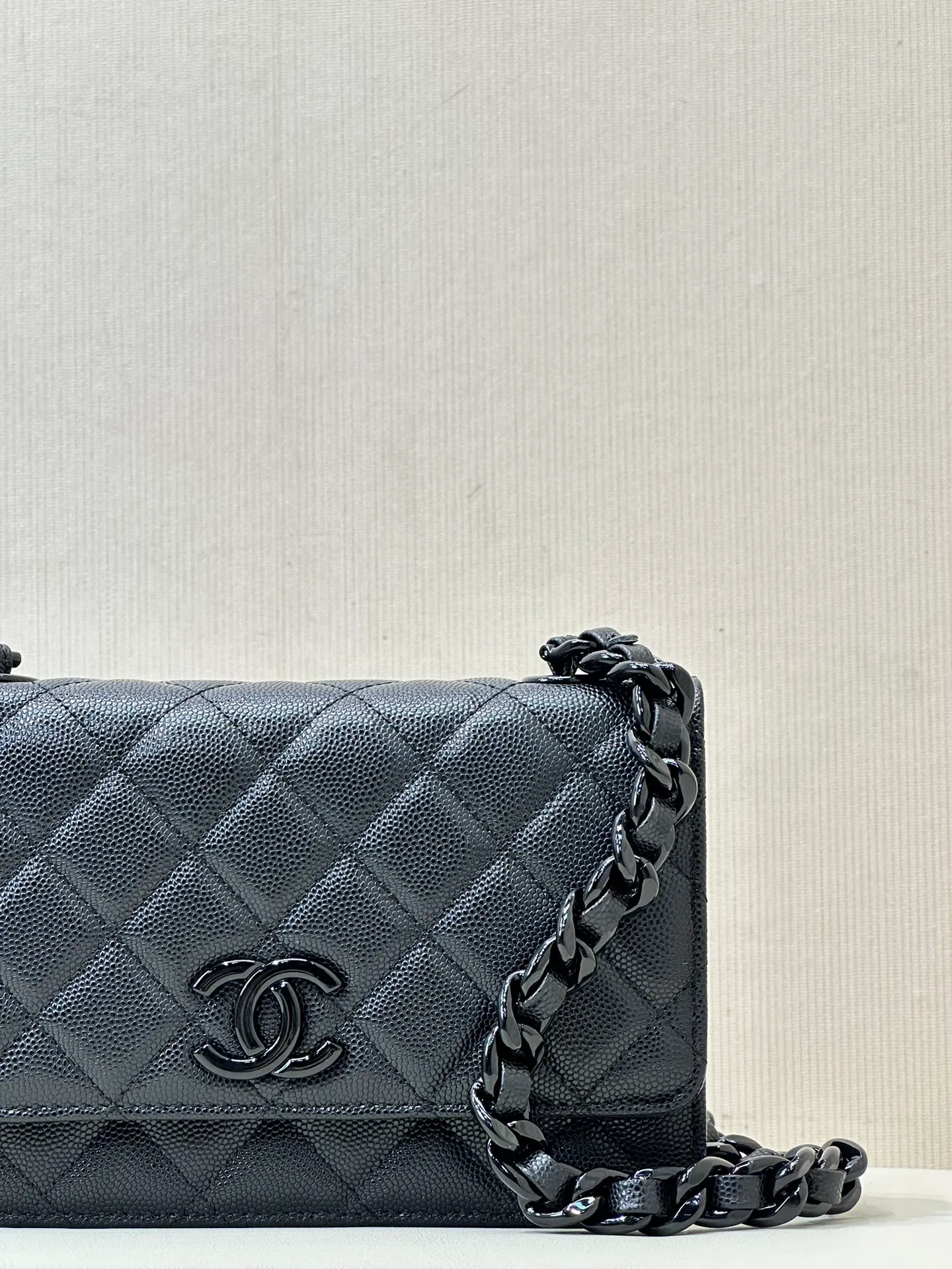81059 black
