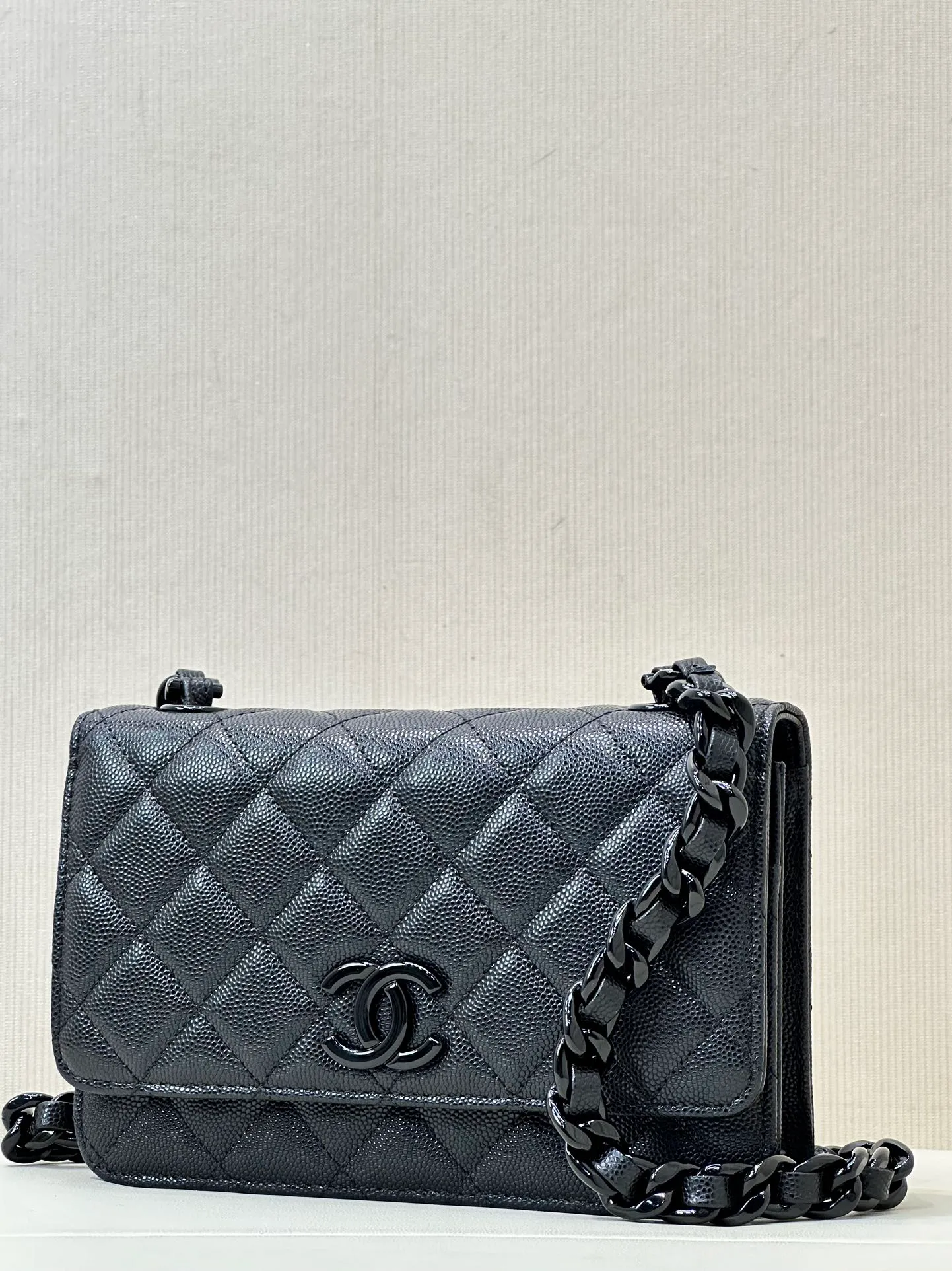 81059 black