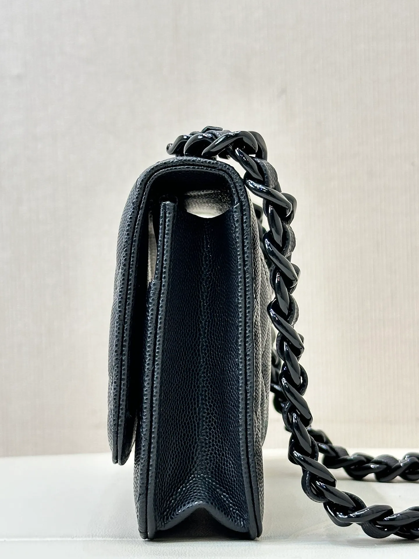 81059 black