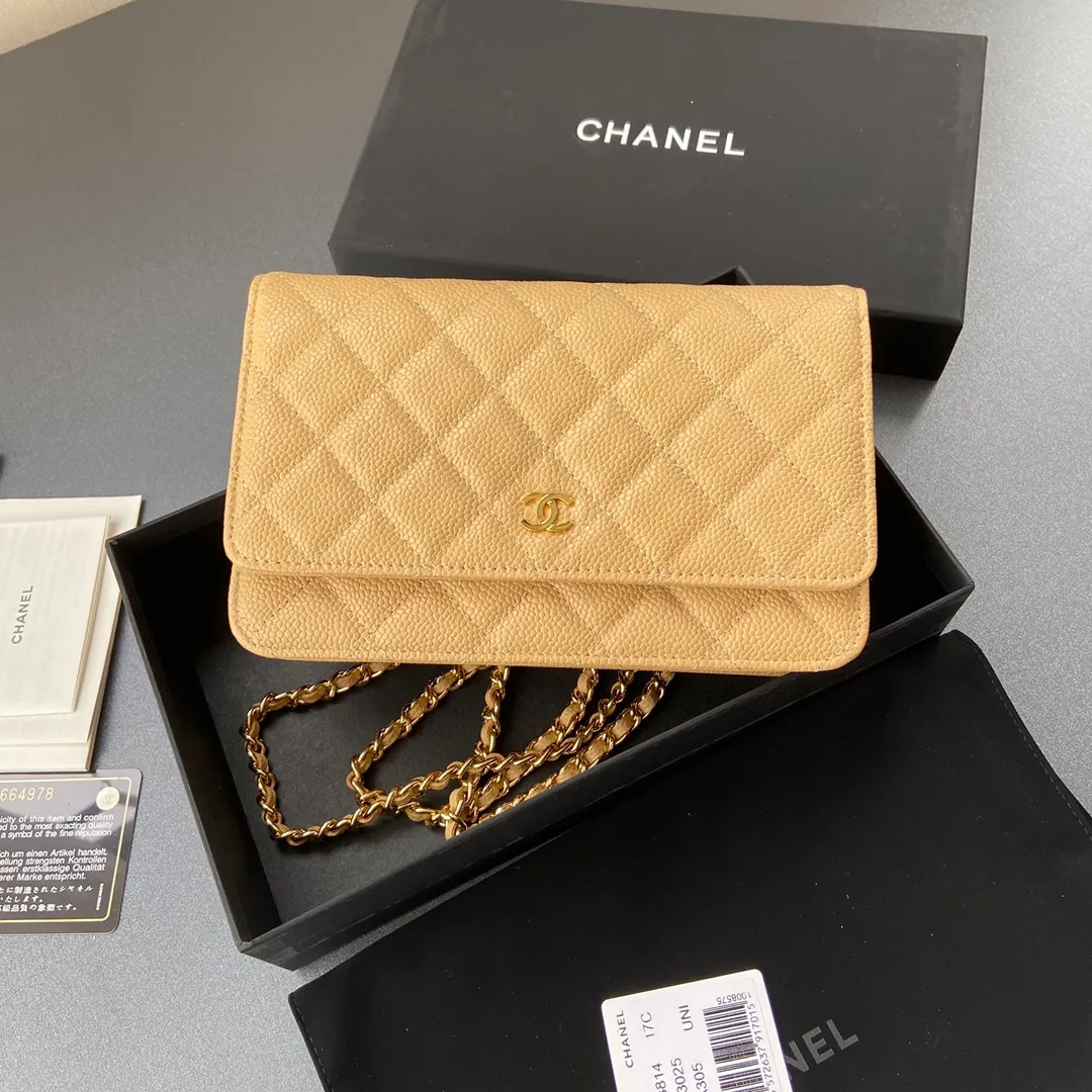 Xiaoxiang imported Italian leather Item number: A33814 Price: 660