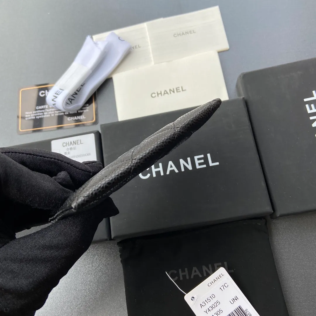 190💰Xiaoxiang imported Italian leather Item number: A31510 0213 Size: w11×h7.5cm Color: black ball pattern silver steel mark