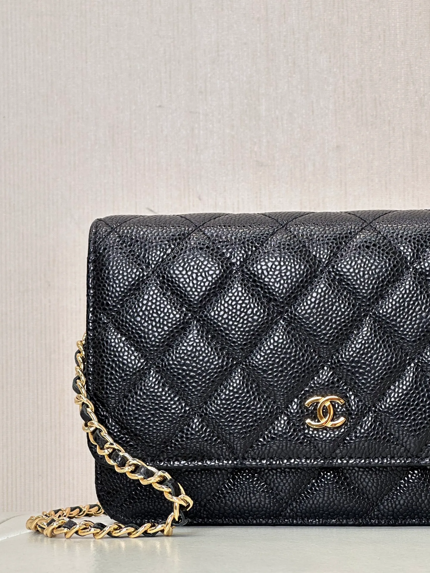 0250 woc black ball gold model