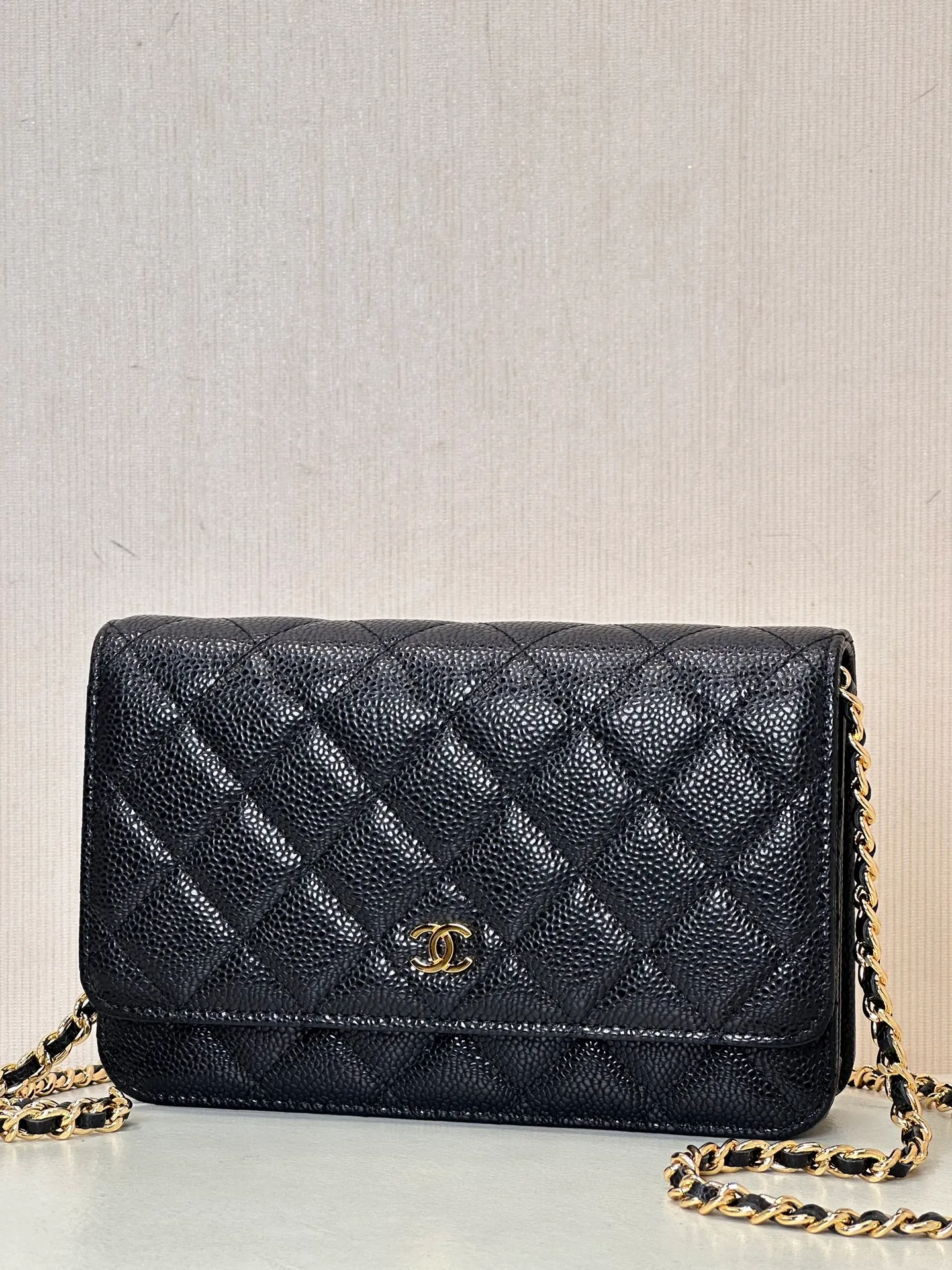 0250 woc black ball gold model