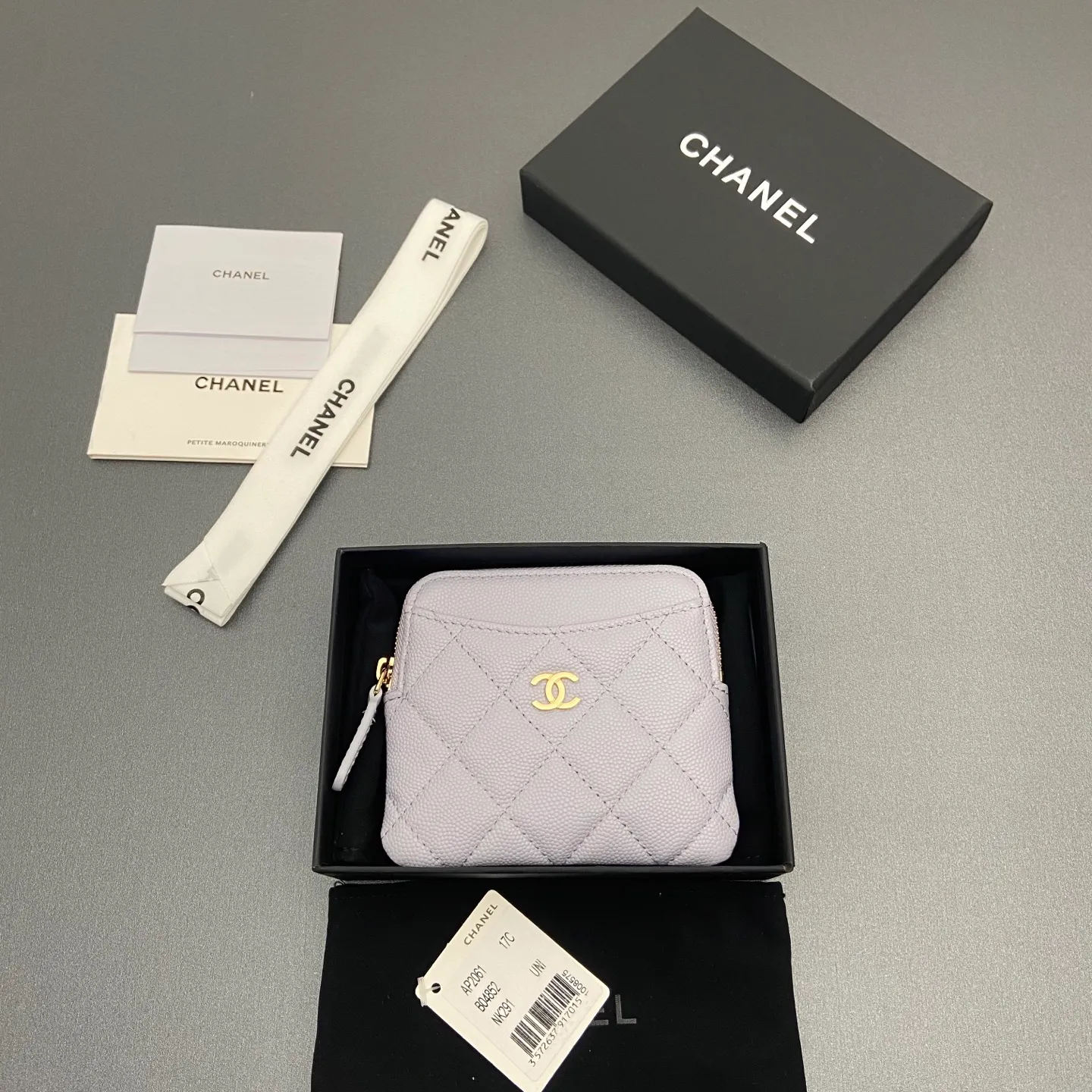 [Special grade hardware original leather] ¥380 Xiaoxiang small zipper bag card holder series Quilted card holder/wallet with iconic metal logo Gold tone metal hardware, special Italian imported leather 5 card slots, 1 small zipper bag No.: 2061 Light purple thin ball light gold hardware Size: w11.5×h10×d2cm