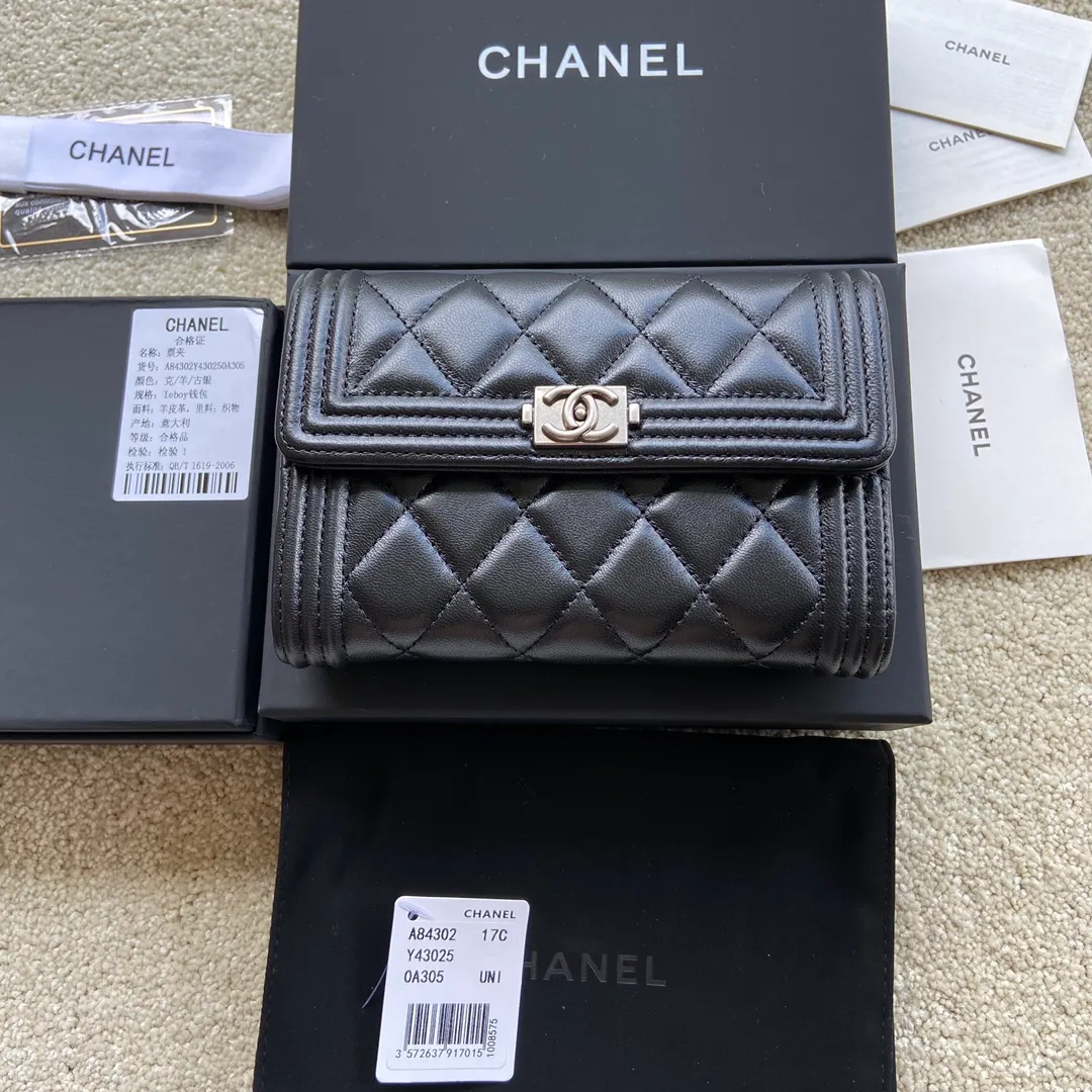 Xiaoxiang imported Italian leather Item number: A84302