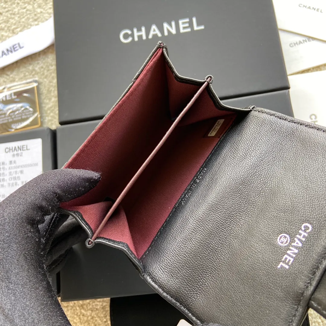 Xiaoxiang imported Italian leather double-layer card holder 320💰 Item number: A31504 Height: w12.5×h8.5×d2.5cm Color: black sheepskin silver steel mark