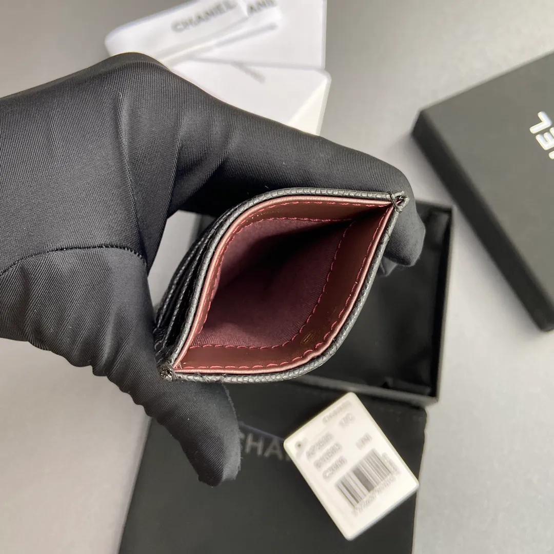 [Special grade hardware original leather] ¥240 Xiaoxiang card holder series Quilted card holder with iconic metal logo Gold-toned metal hardware, exclusive Italian imported leather 5 card slots No.: 3595 Size: w8×11.5cm