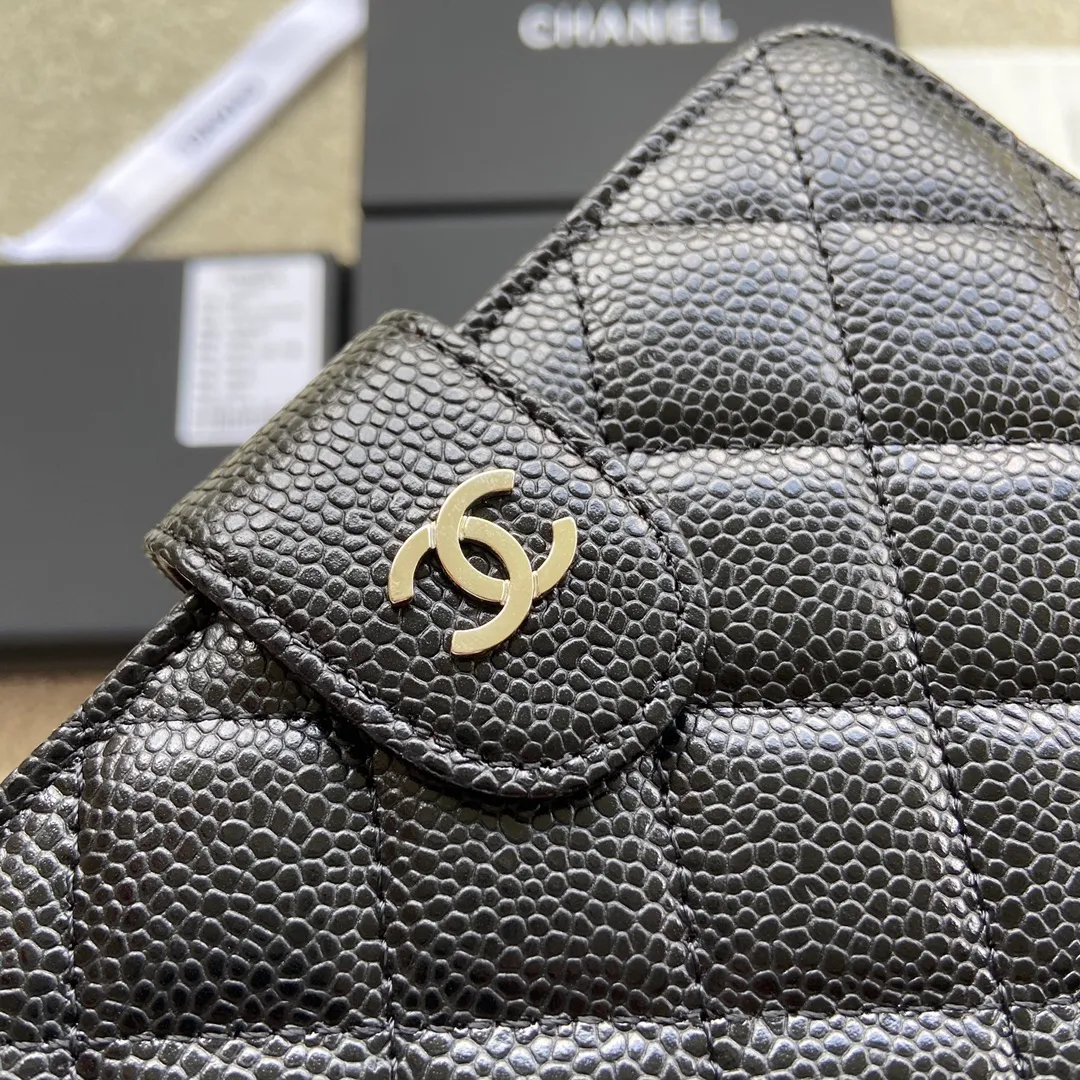 480💰Xiaoxiang imported Italian grained calfskin Item number: A48667 Height: w15×h10×d2.5cm Color: black ball pattern silver steel mark