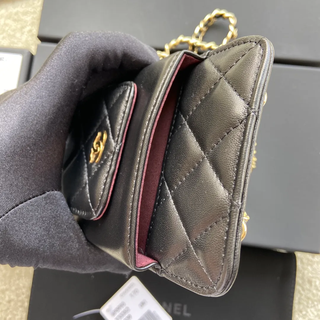 Xiaoxiang imported Italian sheepskin Item number: AP1980 Price: 540 Color: black sheepskin with golden steel mark Size: w18.5×h9×d3cm