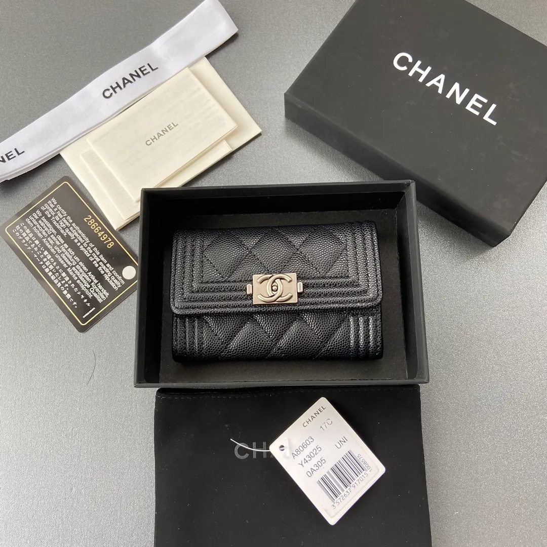 260💰Xiaoxiang imported Italian leather Item number: A80603 Size: w11×h8.5×d3cm Color: Black fine ball pattern antique silver hardware