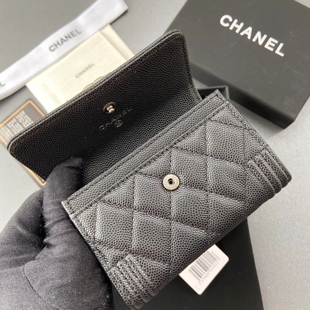 260💰Xiaoxiang imported Italian leather Item number: A80603 Size: w11×h8.5×d3cm Color: Black fine ball pattern antique silver hardware