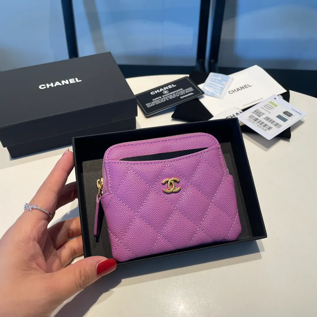💰420😊Upgraded version💋Chanel🆕 New color colorful fine ball caviar cowhide🐂Classic zipper bag with multiple card slots for change. It can also bring convenience to various bank cards, supermarket cards, shopping cards, and membership cards. It is so small and easy to carry. It is the most fashionable and popular element of coin purses. Do you own it? Comes with the latest complete set of packaging 2061🍃size: 12*9.5cm