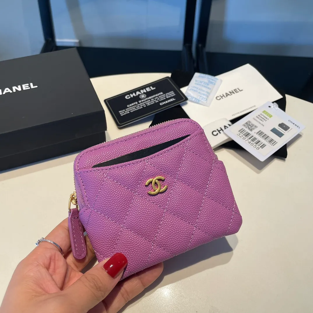 💰420😊Upgraded version💋Chanel🆕 New color colorful fine ball caviar cowhide🐂Classic zipper bag with multiple card slots for change. It can also bring convenience to various bank cards, supermarket cards, shopping cards, and membership cards. It is so small and easy to carry. It is the most fashionable and popular element of coin purses. Do you own it? Comes with the latest complete set of packaging 2061🍃size: 12*9.5cm