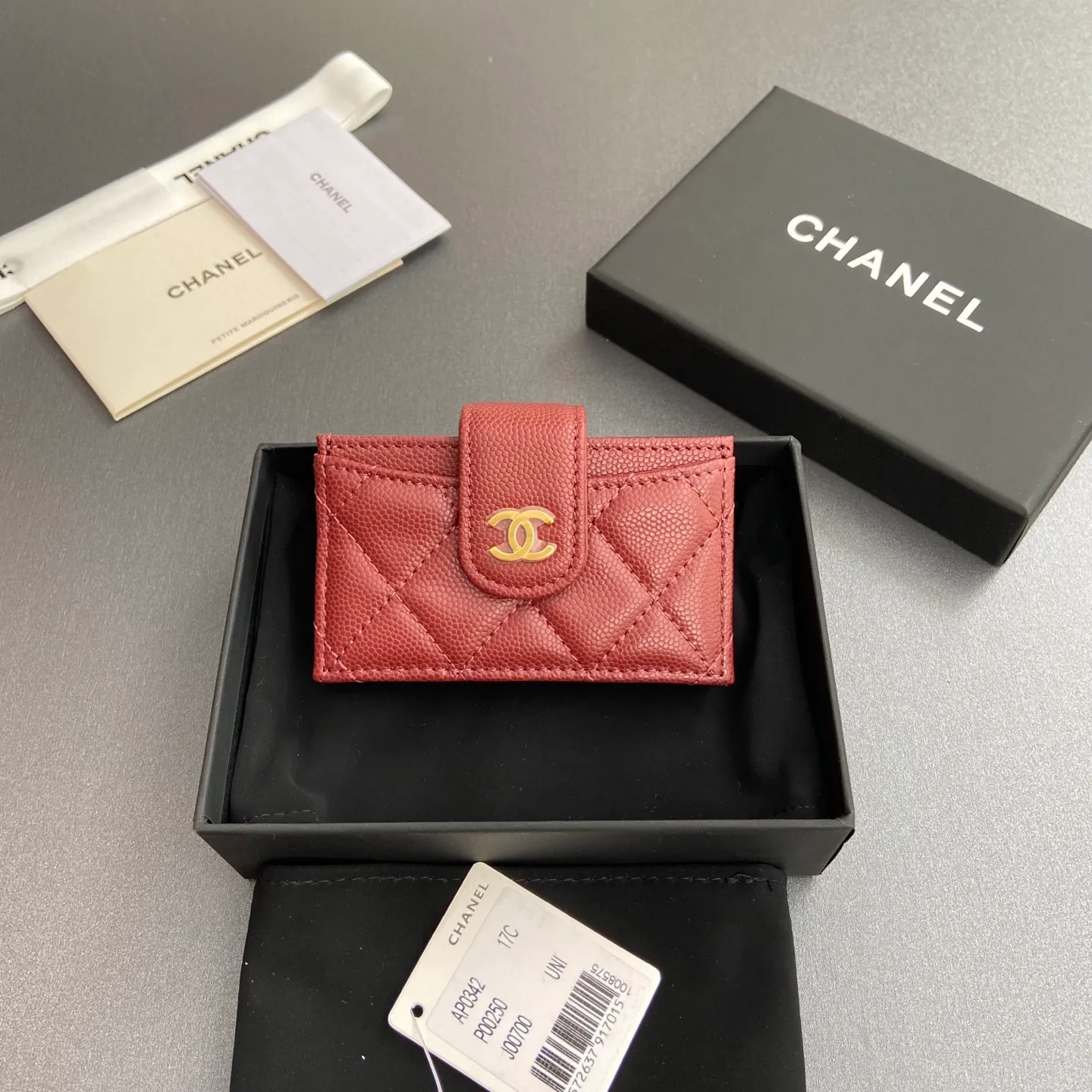 [Special grade hardware original leather] ¥400 Small fragrant organ multi-card slot card holder series with iconic metal logo Gold-toned metal hardware, exclusive Italian imported leather 6 card slots No.: 0342 Burgundy fine ball pattern gold steel mark Size: w10×h6×2cm