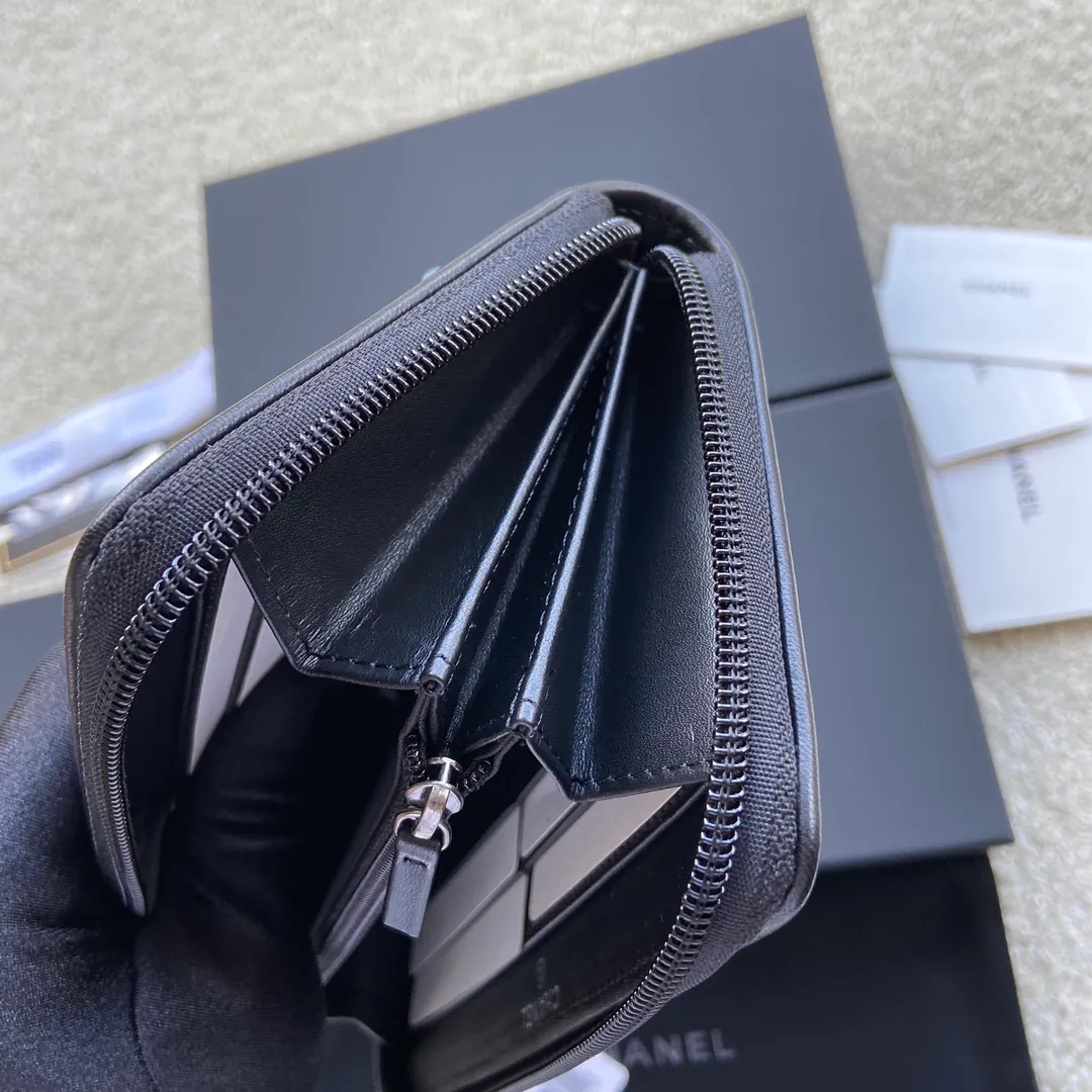 480💰Xiaoxiang imported Italian sheepskin Item number: A80288 Size: w19.5×h10.5×d2.5 Color: black sheepskin with silver mark