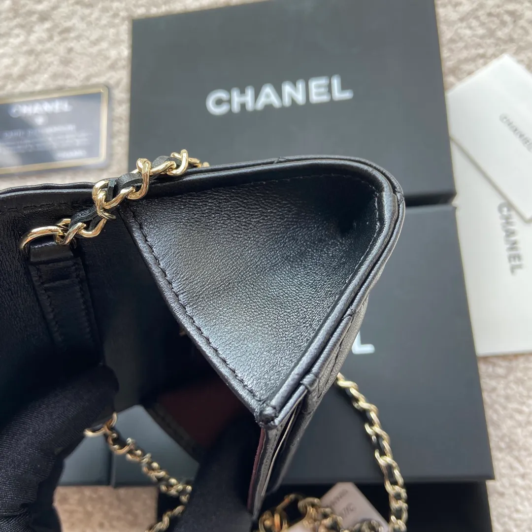 Xiaoxiang imported Italian leather Item number: AP3966 /A81081 (chain small card holder) 💰: 420 Size: w11×h7cm Color: black sheepskin gold steel mark