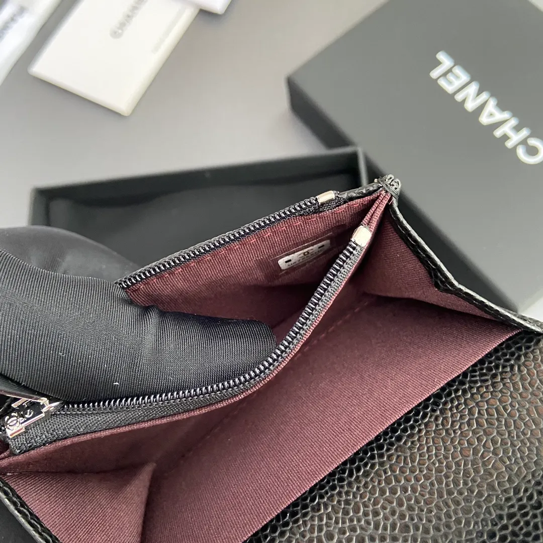 Xiaoxiang imported Italian leather Item number: AP438 (inner compartment with zipper) 💰: 280 Size: w11×h7cm Color: black ball pattern silver steel mark