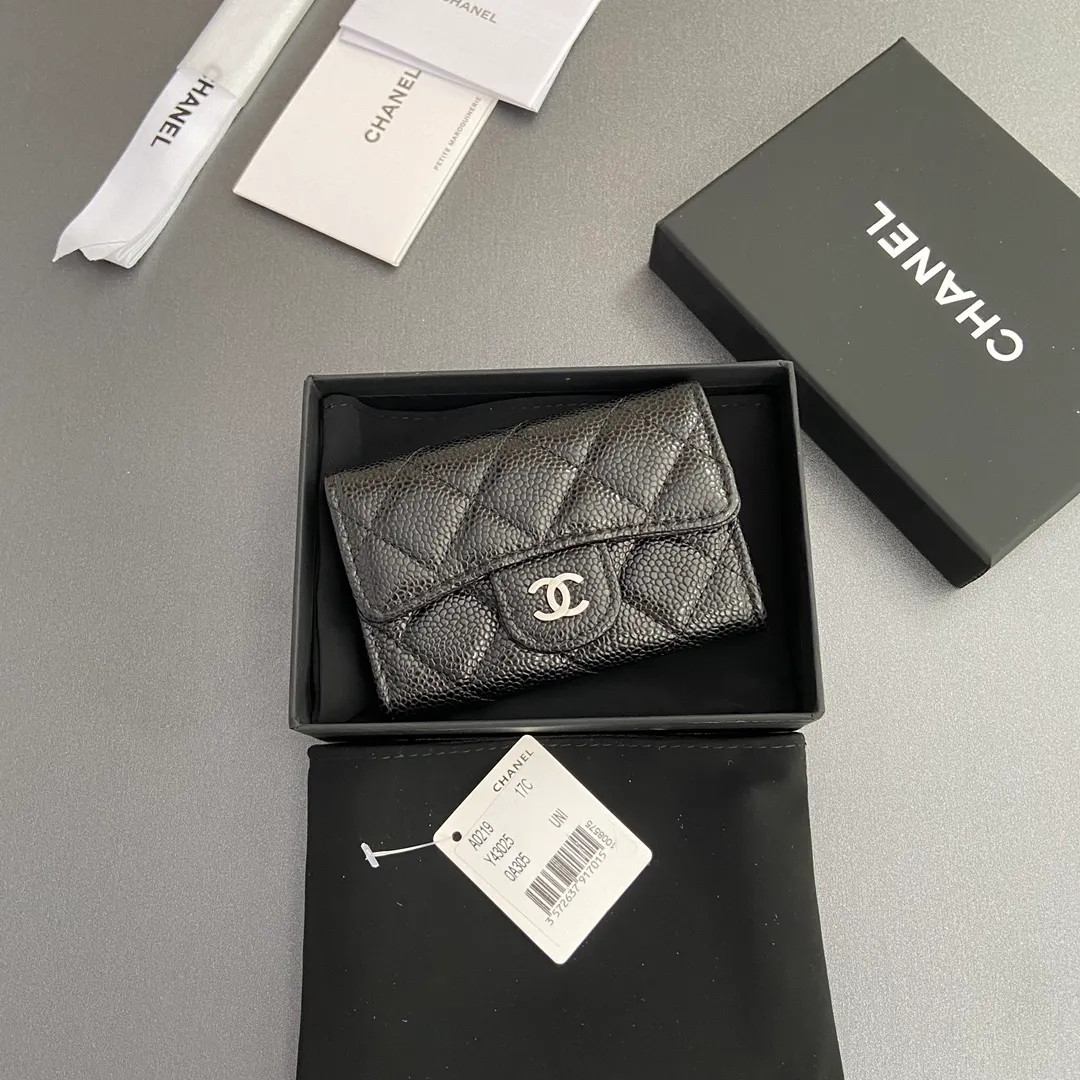 Xiaoxiang imported Italian leather Item number: AP438 (inner compartment with zipper) 💰: 280 Size: w11×h7cm Color: black ball pattern silver steel mark