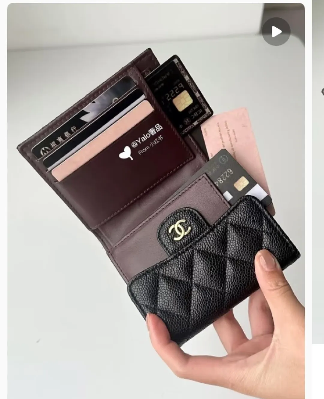 82288 30% off cf wallet, can hold cards, convenient for cash storage