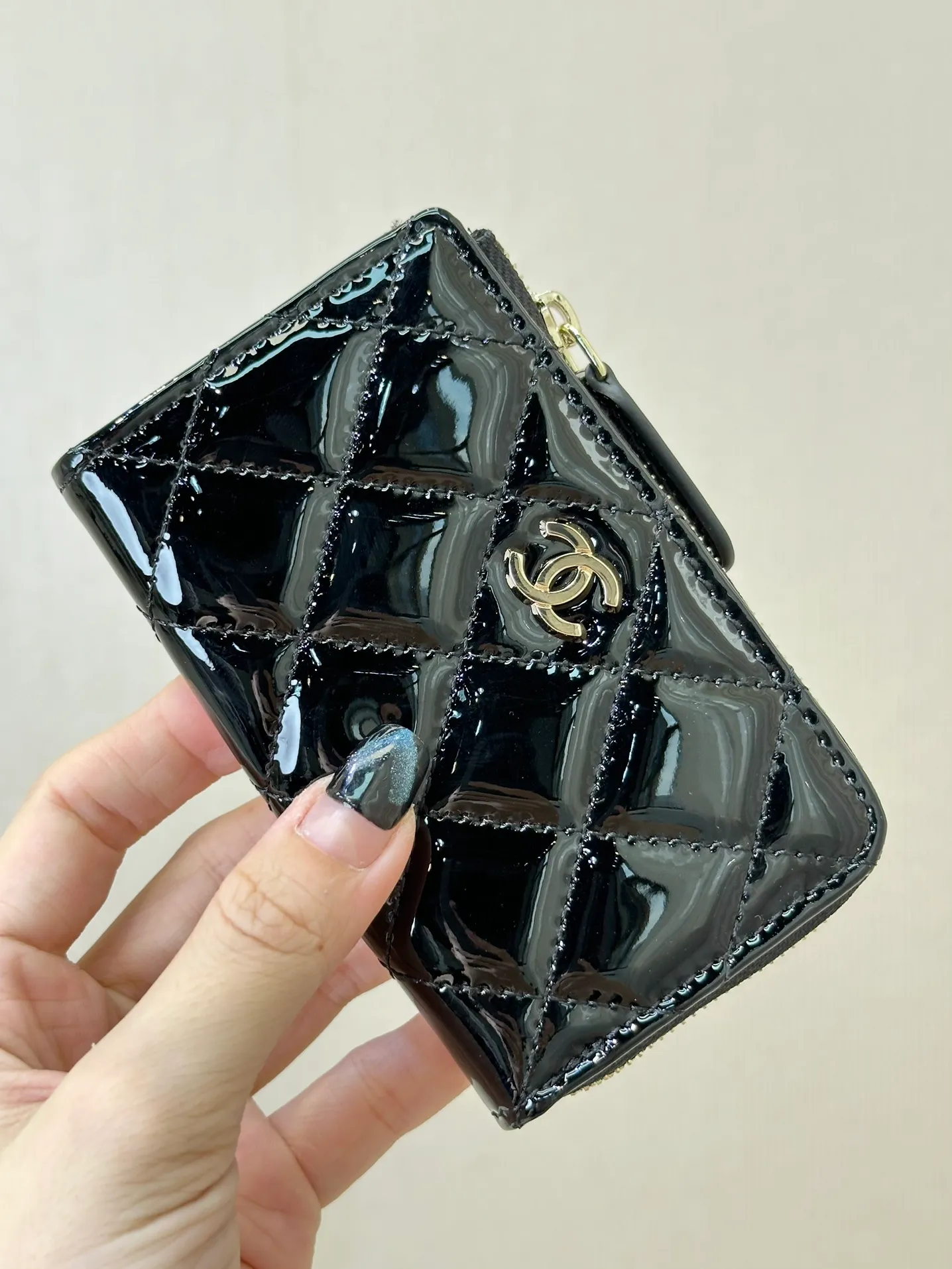0221 [Patent leather model] 2 colors! white, black
