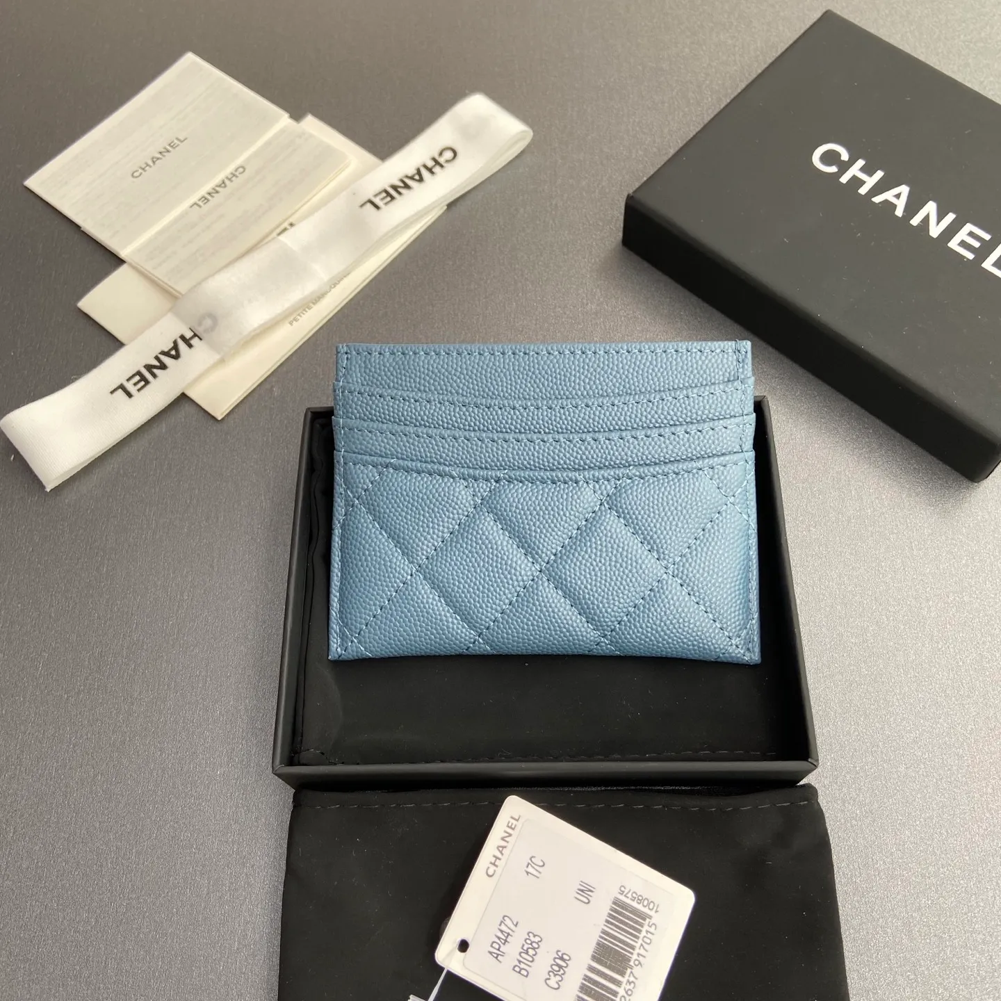 Xiaoxiang imported Italian leather Item number: A 4472 Price: 240 Size: w11×h10cm Color: Haze blue fine ball golden steel mark