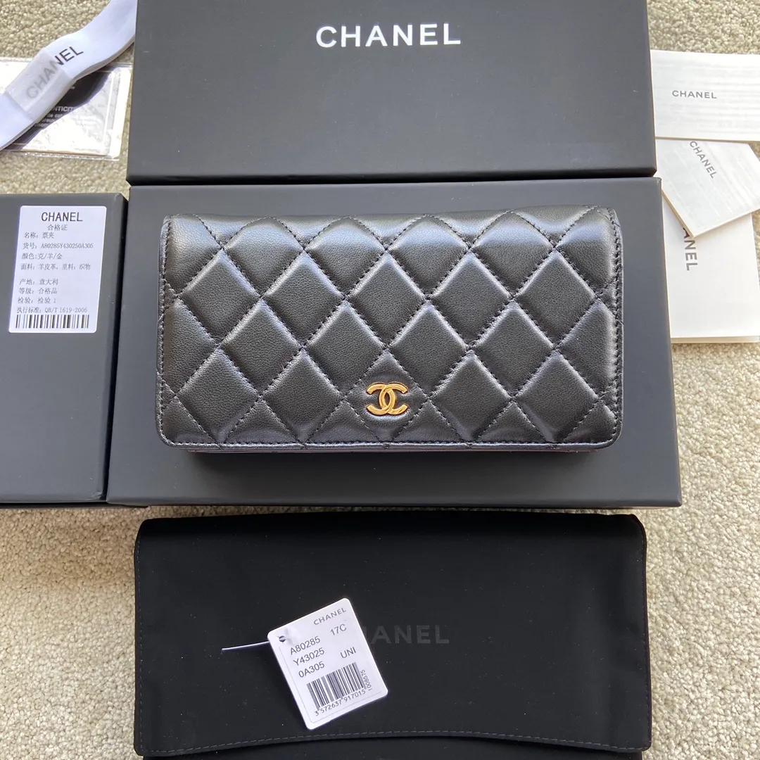 460💰Xiaoxiang imported Italian sheepskin Item number: A80285 Size: w18.5×h10×2.5cm Color: black sheepskin gold steel mark