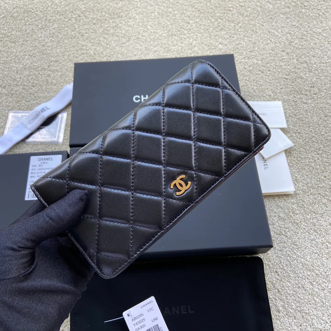 460💰Xiaoxiang imported Italian sheepskin Item number: A80285 Size: w18.5×h10×2.5cm Color: black sheepskin gold steel mark