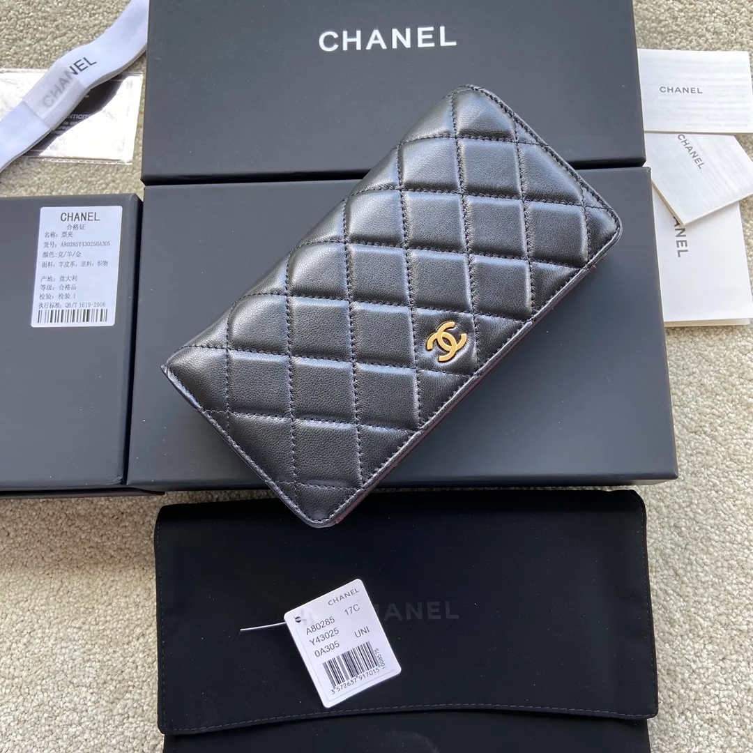 460💰Xiaoxiang imported Italian sheepskin Item number: A80285 Size: w18.5×h10×2.5cm Color: black sheepskin gold steel mark